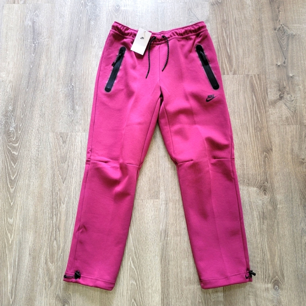 BRAND NEW Nike Sportswear Tech Fleece Pants Beetroot Burgundy Men's Size Medinm